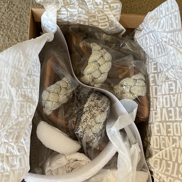 BRAND NEW Steve Madden Kenley Slide Sandal - Picture 3 of 3